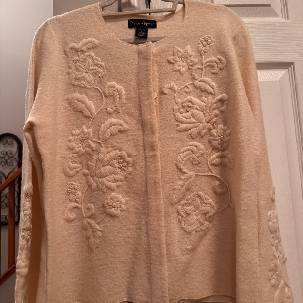 Vintage Mercer & Madison  Cream Floral Embroidered Sweater Medium-New